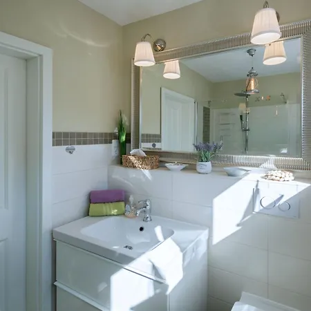 Polly By Interhome * 돌눔